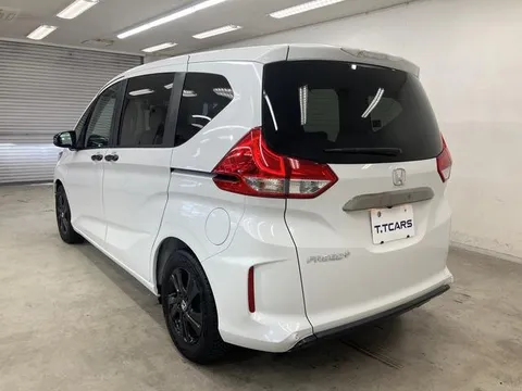 Honda Freed Plus