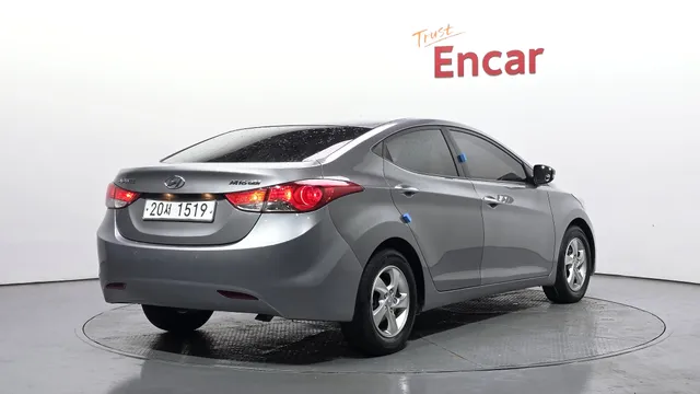 Hyundai Elantra (Avante)
