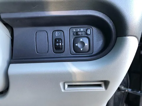 Mitsubishi I