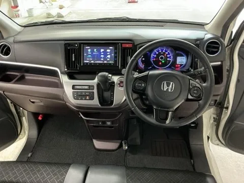 Honda N-WGN Custom