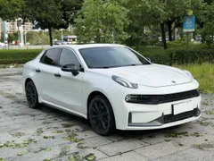 Lynk & Co 03