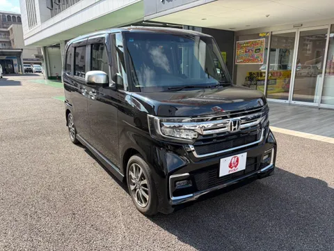 Honda N-BOX Custom
