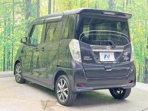 Nissan Dayz Roox