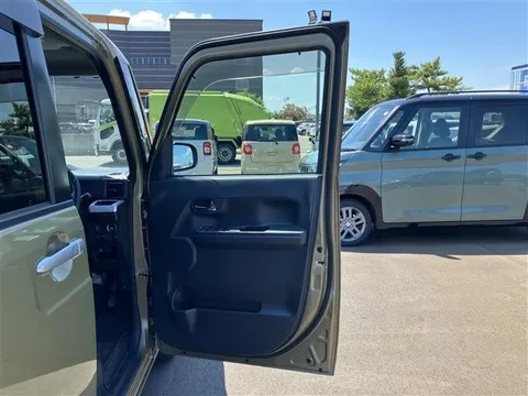 Toyota Pixis Mega