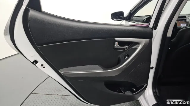 Hyundai Elantra (Avante)