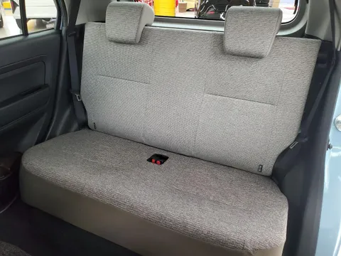 Daihatsu Mira Tocot