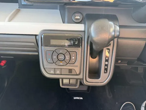 Suzuki Spacia