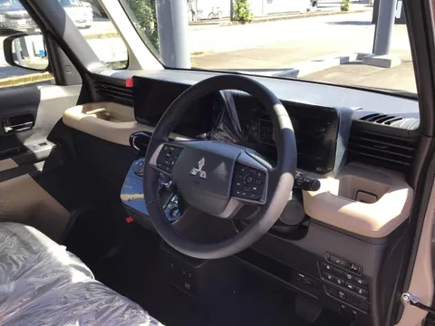 Mitsubishi Delica Mini