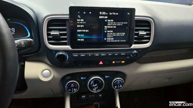 Hyundai Venue