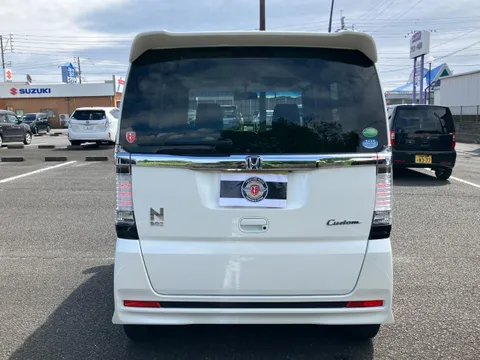 Honda N-BOX Custom