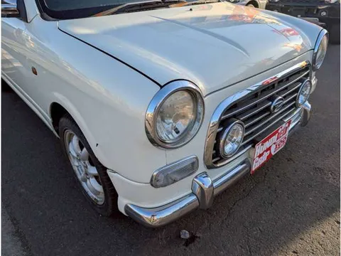 Daihatsu Mira Gino