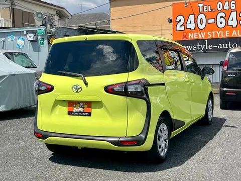 Toyota Sienta