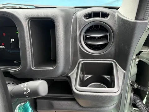 Nissan Clipper Van