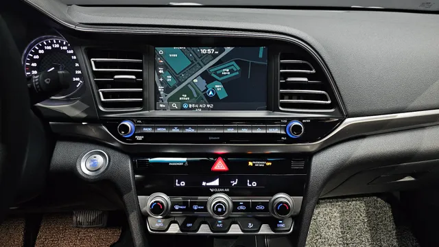 Hyundai Elantra (Avante)