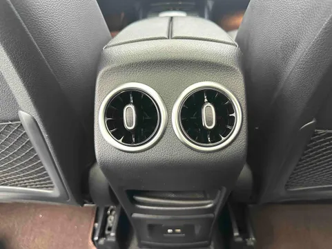 Mercedes-Benz Mercedes-Benz GLA