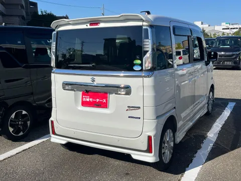 Suzuki Spacia Custom