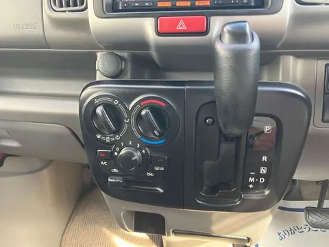 Nissan Clipper