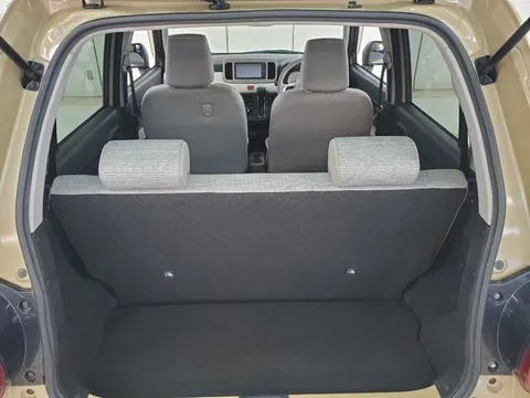 Daihatsu Mira Tocot