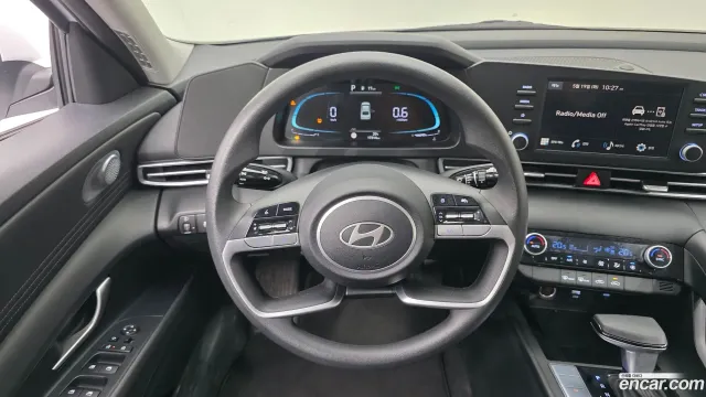 Hyundai Elantra (Avante)