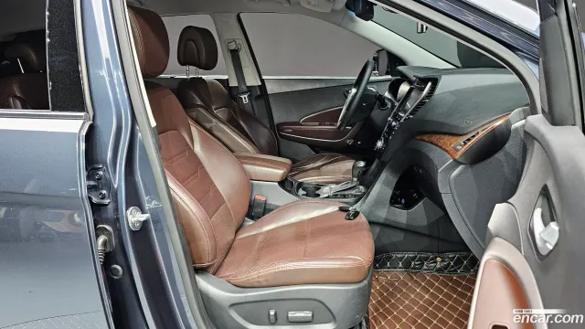 Hyundai Grand Santa Fe (Maxcruz)
