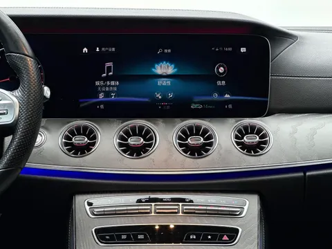 Mercedes-Benz CLS-Class