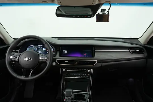 Kia Cadenza (K7)