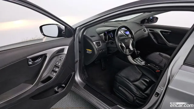 Hyundai Elantra (Avante)