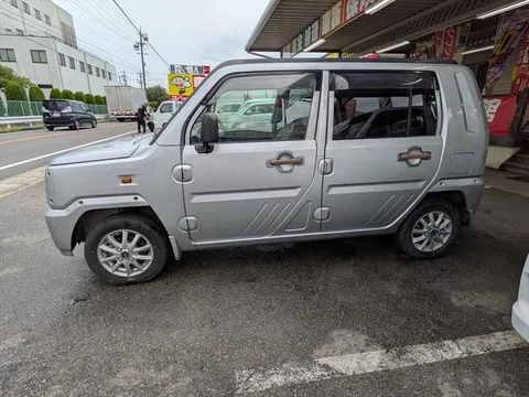 Daihatsu Naked
