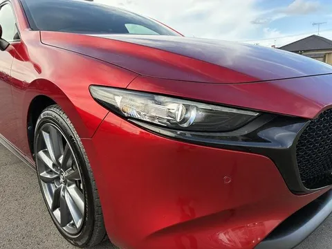 Mazda MAZDA3 Fastback