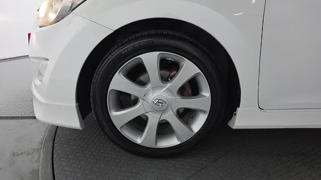 Hyundai Elantra (Avante)