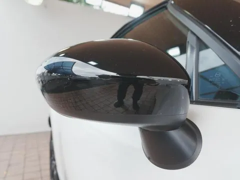 Mazda MX-5 (Roadster)