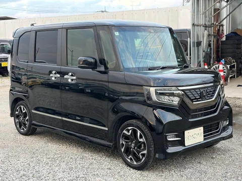 Honda N-BOX Custom