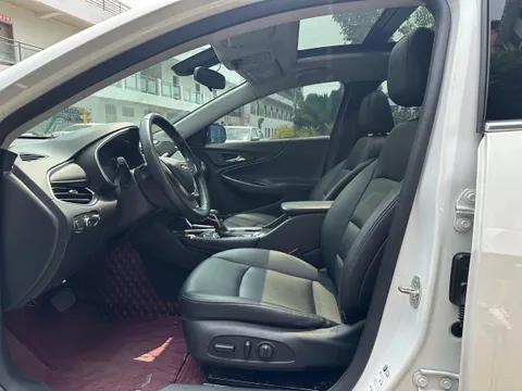 Chevrolet Malibu XL