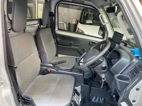 Suzuki Carry