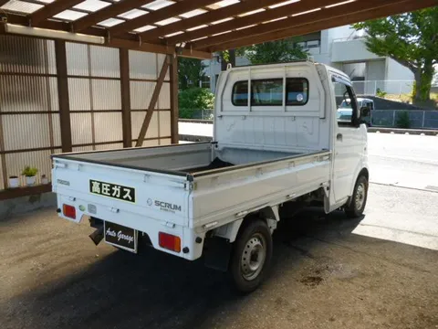 Mazda Scrum Truck