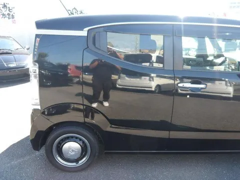 Honda N-BOX Slash
