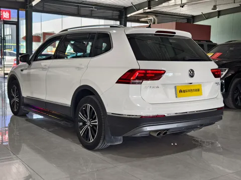 Volkswagen Tiguan L