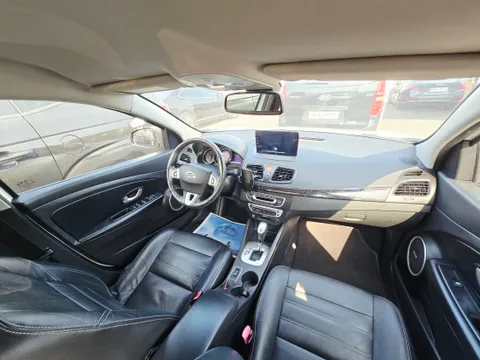 Renault SM3