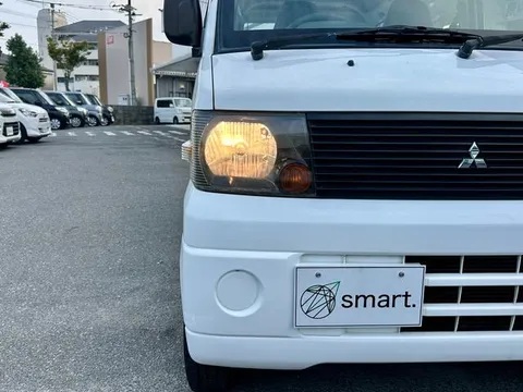 Mitsubishi Minicab Van