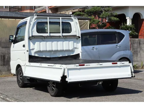 Nissan Clipper Truck