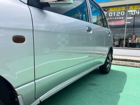 Daihatsu Mira Gino