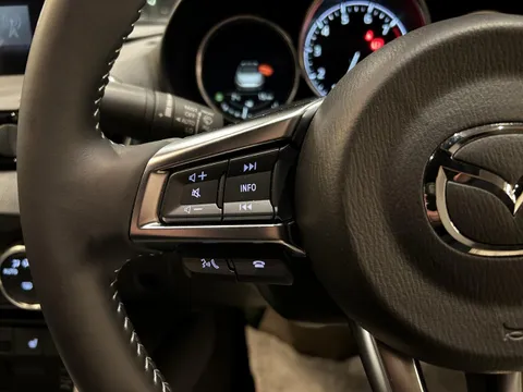 Mazda MX-5 (Roadster)