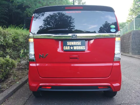 Honda N-BOX Slash