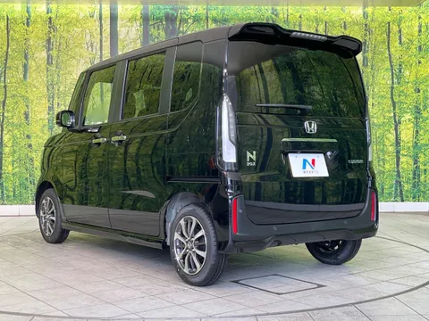 Honda N-BOX Custom