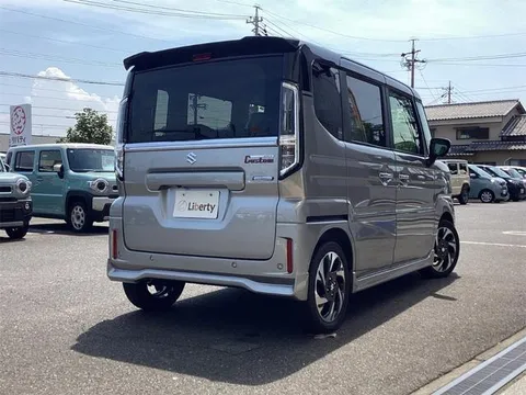 Suzuki Spacia Custom