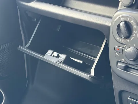 Nissan Clipper Van