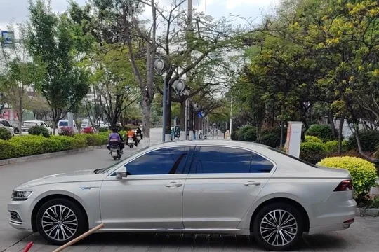 Volkswagen Phideon