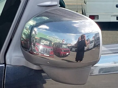 Toyota Pixis Mega