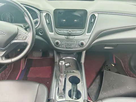 Chevrolet Malibu XL