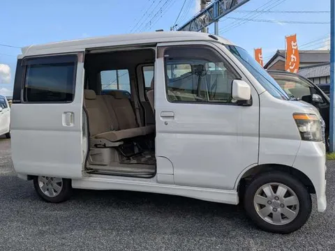 Daihatsu Atrai Wagon